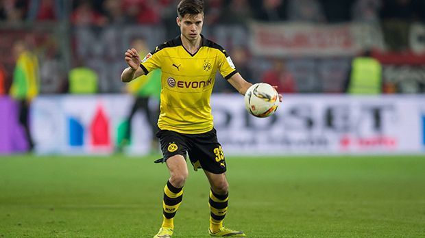 
                <strong>Mittelfeld: Julian Weigl</strong><br>
                Mittelfeld – Julian Weigl: Der Youngster verrichtete seinen Job im Mittelfeld aufmerksam und betätigte sich als Passmaschine. Sensationelle 43 von 43 Pässen brachte er zum Mitspieler. Weigl ist der Mr. Zuverlässig im Dortmunder Mittelfeld. Ran-Note: 2
              