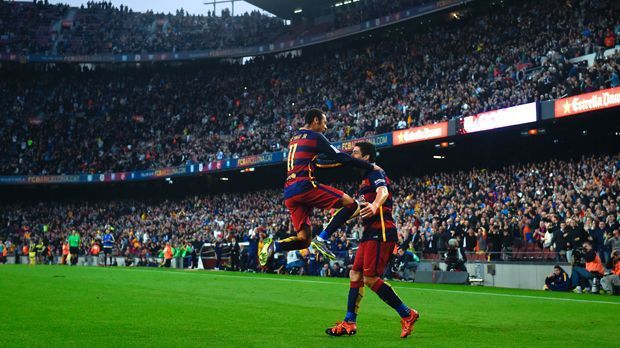 
                <strong>Platz1: FC Barcelona</strong><br>
                Platz 1: FC Barcelona (140,0 Millionen Euro). Der Sprung von Atletico zu Barca ist enorm. Mehr als das Doppelte geht in die Kasse der Katalanen. Für sie ist es der gewohnte Millionenbetrag wie vor dem neuen Vertrag. Dennoch bleiben sie zusammen mit einem Rivalen an der Spitze …
              