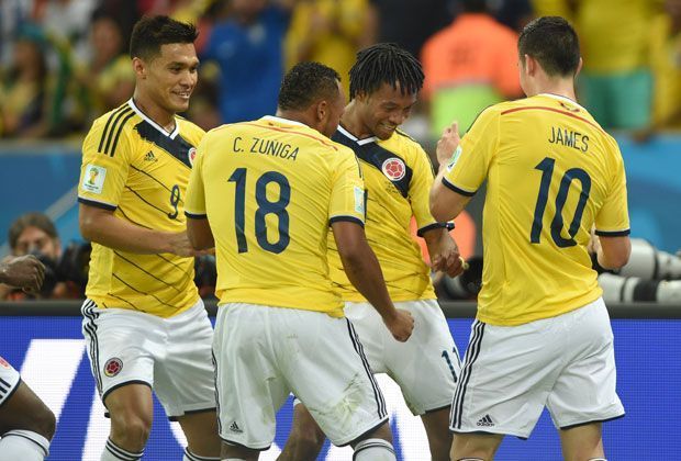 
                <strong>Kolumbien vs. Uruguay (2:1): Kolumbianischer Tanz</strong><br>
                Die kolumbianischen Spieler feiern auf besondere Weise.
              
