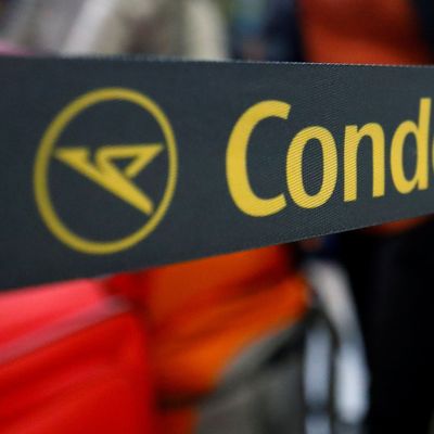 Massenübelkeit an Bord von Condor-Jet