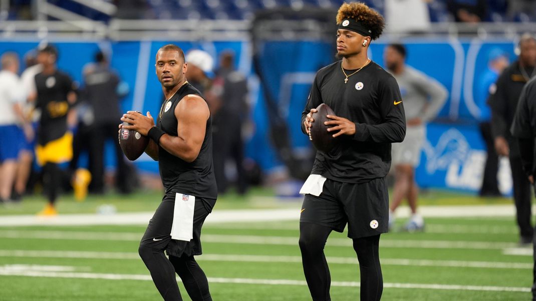 Russell Wilson (li.) und Justin Fields (re.)