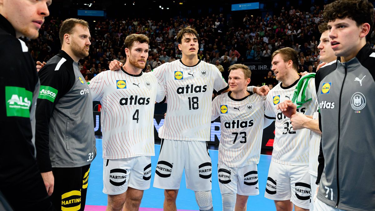 Hamburg: Handball Länderspiel - Vorbereitung WM - Deutschland - Brasilien Torhueter Andreas Wolff (Deutschland), Johannes Golla (Deutschland), Julian Köster Koester (Deutschland), Timo Kastening (D...