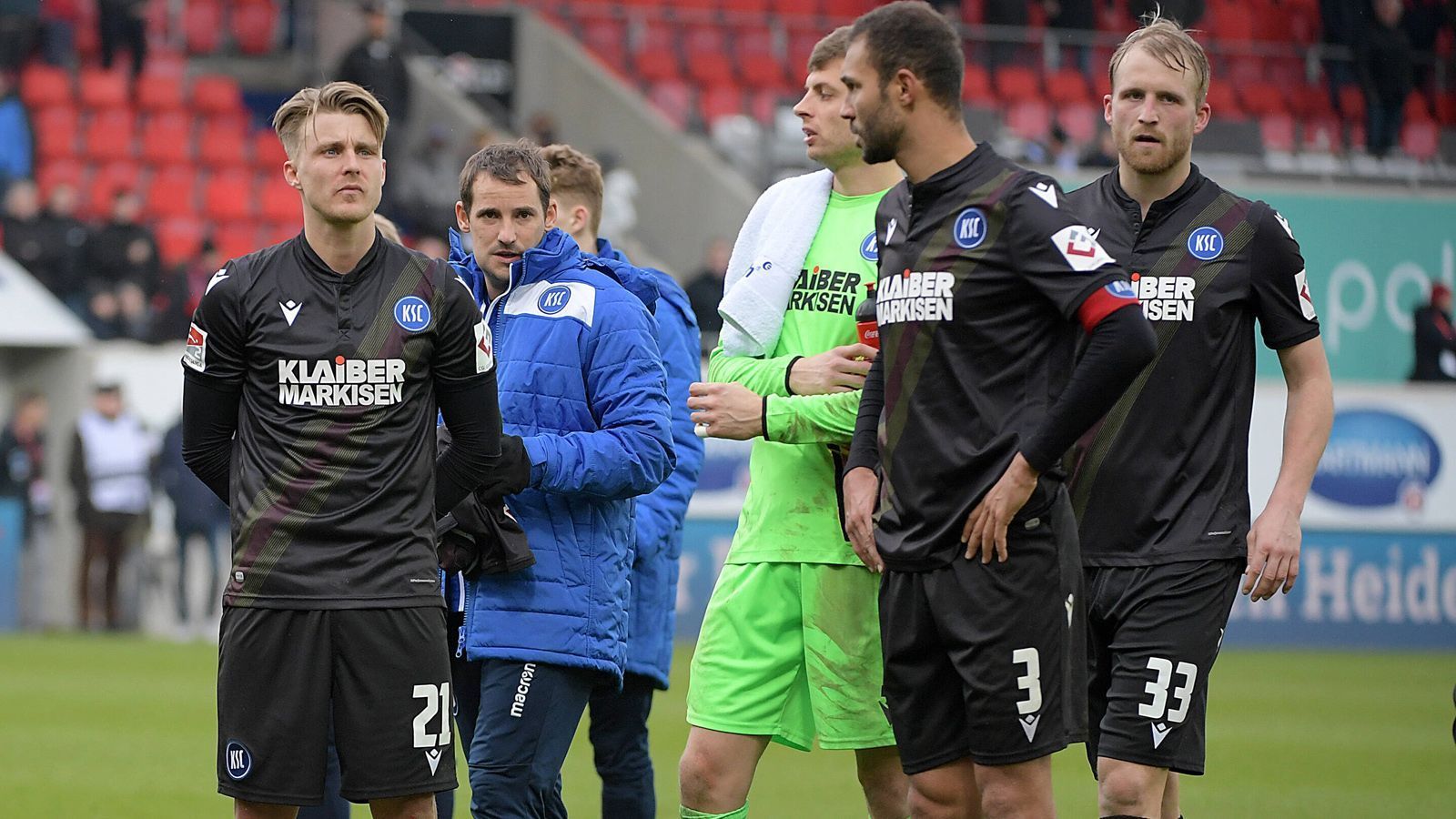 
                <strong>Karlsruher SC</strong><br>
                Drohender Fernsehgelder-Verlust: 2,30 Millionen Euro
              