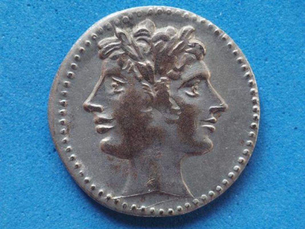 Namensgeber der Januswörter: Die Darstellung des doppelköpfigen Gottes Janus findet sich auf vielen frühen Münzen der Römischen Republik (509 v. Chr. bis 27 v. Chr.).