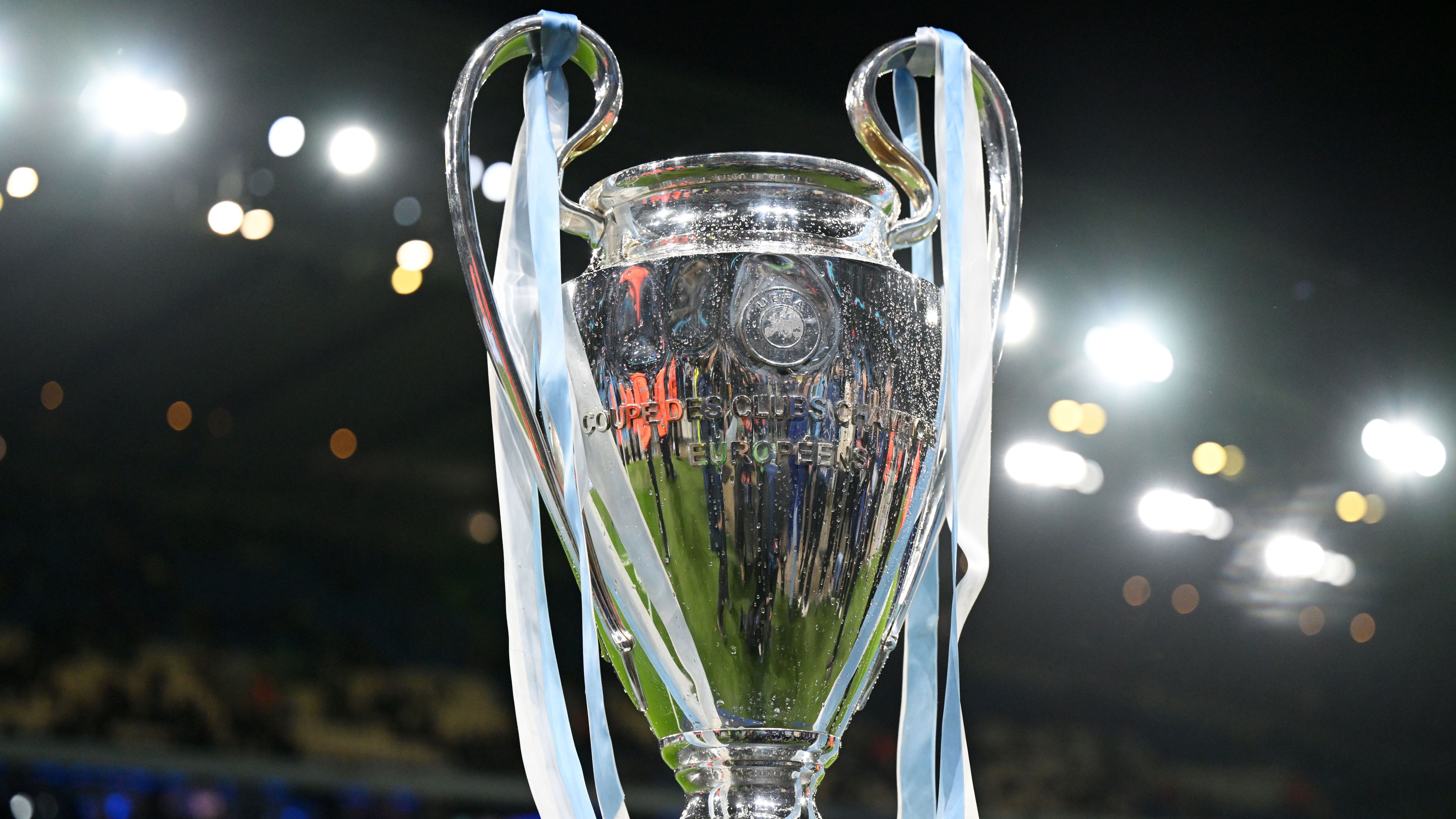 <strong>Champions League: Diese Klubs sind in der Ligaphase 2024/25 dabei</strong><br>Die Saison 2024/25 hat begonnen, in wenigen Wochen startet auch die Champions League - und das in einem neuen Modus. Aber welche Teams nehmen daran teil?