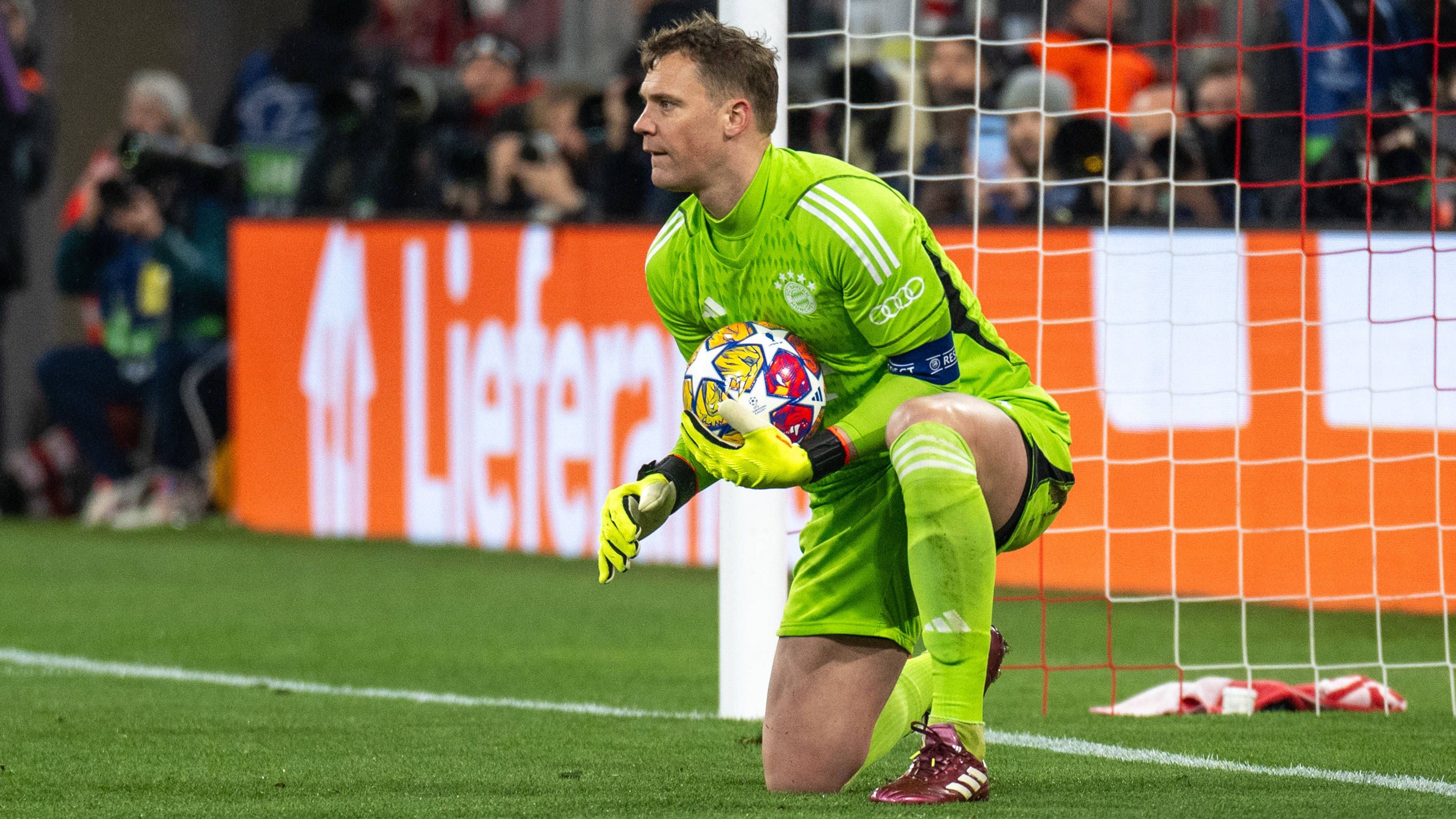 <strong>Manuel Neuer (FC Bayern)</strong><br>Wie erwartet kehrt der Kapitän nach seiner Pause gegen Köln in die Startelf zurück. Bei Arsenals Drangphase nach einer halben Stunde auf dem Posten, als er im Minutentakt gegen Ödegaard, Havertz und Martinelli rettet. Auch sonst absoluter Fels in der Brandung. <em><strong>ran</strong></em>-Note: 2