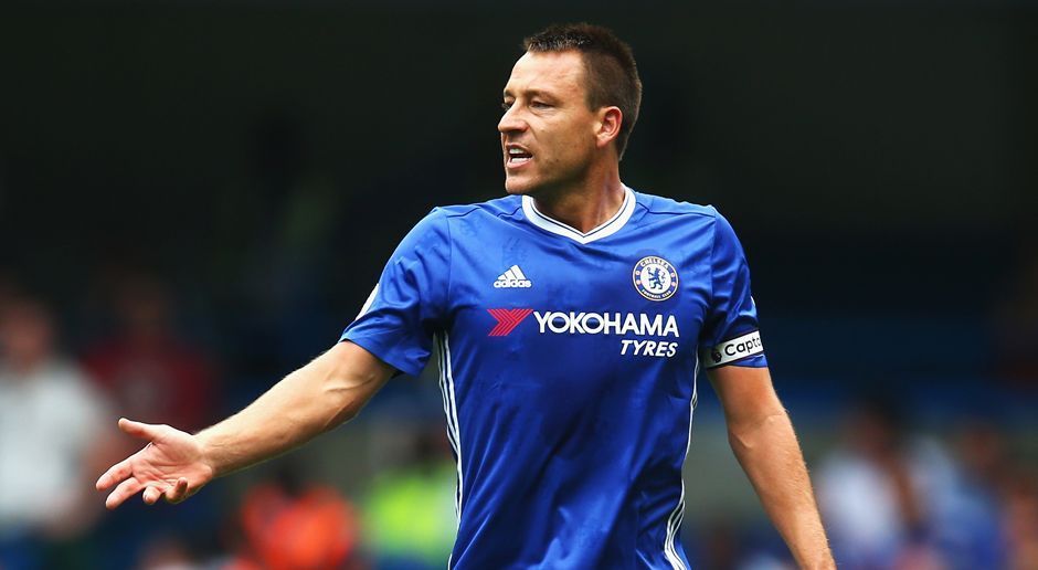 
                <strong>Abwehr: John Terry</strong><br>
                John Terry und Robben spielten von 2004 bis 2007 gemeinsam beim FC Chelsea. Zusammen gewannen sie zwei Mal die Englische Meisterschaft (2005, 2006), einmal den FA Cup (2007), zwei Mal den Englischen Ligapokal (2005, 2007) und einmal den Community Shield (2005).
              