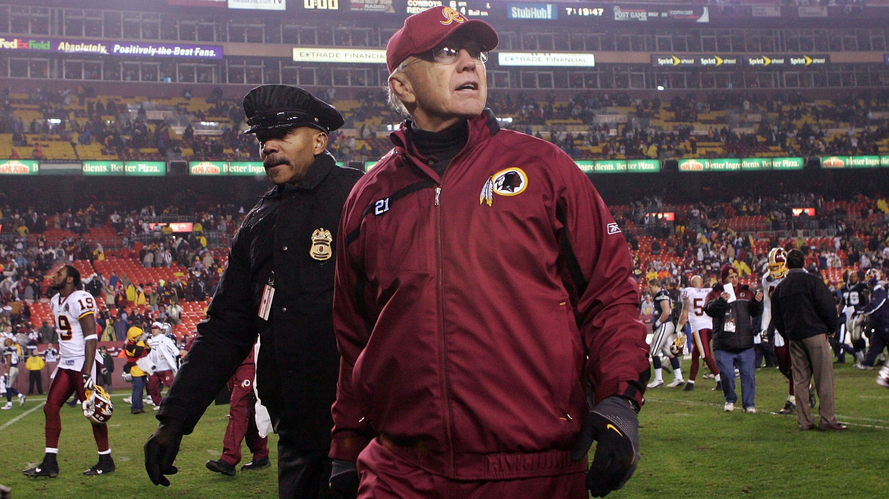 <strong>Washington Commanders: Joe Gibbs - 12 Jahre</strong><br>Amtszeit: 1981-1992<br>Spiele als Head Coach: 205