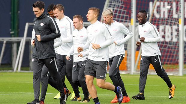 
                <strong>RB Leipzig</strong><br>
                Champions-League-Teilnehmer Leipzig verzichtet vor dem Start in die Rückrunde auf ein Trainingslager in wärmeren Gefilden, bereitet sich zuhause auf die Rückrunde vor. Am 2. Januar bittet Coach Ralph Hasenhüttl sein Team erstmals im neuen Jahr zum Training.
              