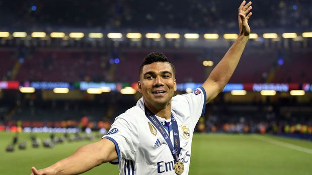 
                <strong>Casemiro (Real Madrid)</strong><br>
                9. Platz: Casemiro (Real Madrid) - Ablösesumme 200 Mio Euro (Quelle: Goal.com)
              