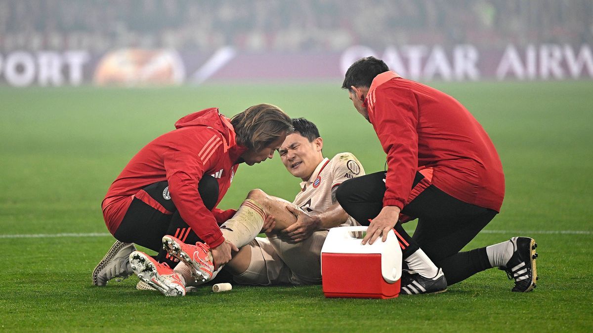 05.03.2025, Fussball UEFA Champions League 2024 2025: Achtelfinale, FC Bayern München - Bayer 04 Leverkusen, in der Allianz-Arena München. Minjae Kim (Bayern München) muss behandelt werden ***DFL a...