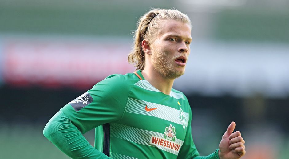 
                <strong>Jesper Verlaat (SV Werder Bremen)</strong><br>
                Werder Bremen hat nicht erst seit dieser Spielzeit Probleme in der Abwehr. In den letzten Jahren fanden sich die Werderaner stets unter den Bundesliga-Teams mit den meisten Gegentoren wieder. Ein Innenverteidiger, der die Löcher in Bremens Viererkette in Zukunft schließen könnte, heißt Jesper Verlaat. Der 20-Jährige kam in der Hinrunde in allen Spielen von Bremens zweiter Mannschaft in Liga drei zum Einsatz. Als Belohnung durfte der Sohn des ehemaligen Werder-Profis Frank Verlaat nun das komplette Winter-Trainingslager der Profis mitmachen. Trainer Alexander Nouri, der mit Jesper schon in der U23 zusammengearbeitet hat, bescheinigt dem Abwehrmann "eine sehr gute Entwicklung".
              