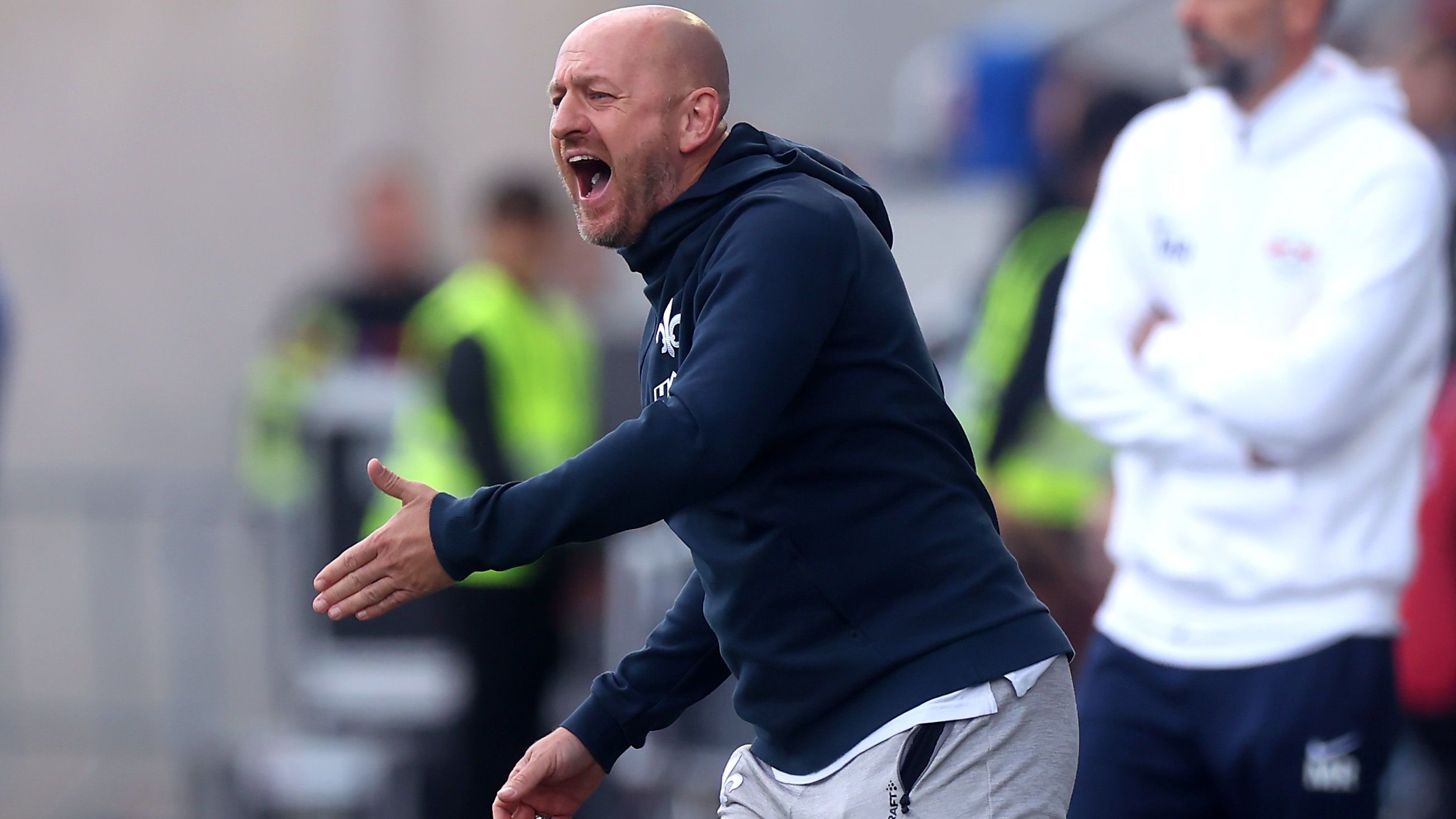 <strong>SV Darmstadt 98</strong><br>Beim Aufsteiger wird laut "Bild" für alle Mannschaftsteile nach Verstärkungen gesucht. Allerdings soll nicht viel Geld dafür vorhanden sein, weshalb es auf Leihen hinauslaufen könnte. Um zusätzliches Budget verfügbar zu machen, könnten laut "Bild" Aaron Seydel und Frank Ronstadt die "Lilien" im Januar verlassen.