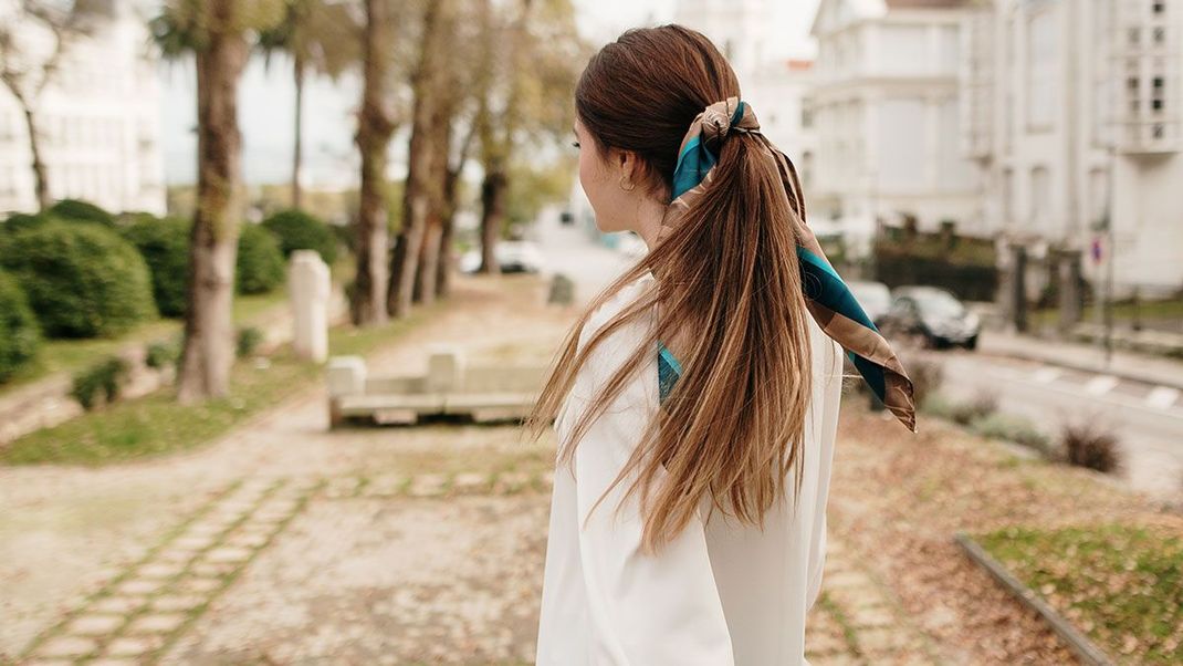 Die besten Beautytricks dauern nur Sekunden: Das könnt ihr tun, damit euer Pferdeschwanz Volumen bekommt! 