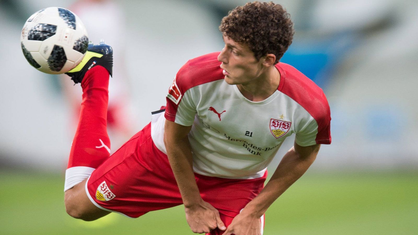 
                <strong>Platz 5: VfB Stuttgart</strong><br>
                Nach Platz 7 im Vorjahr bestätigen die Schwaben ihre starke Rückrunde und kommen auch 2018/19 unter die Besten. Diesmal sogar auf Rang 5.
              