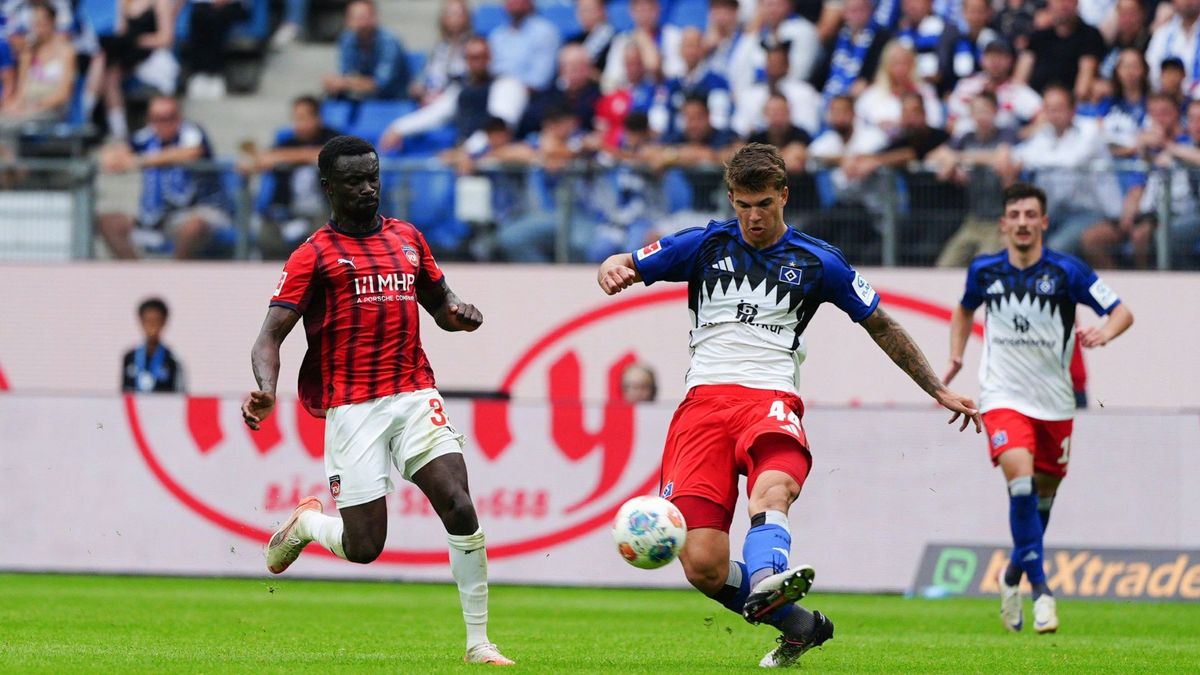 Voller Körpereinsatz: Luka Vuskovic (rechts)