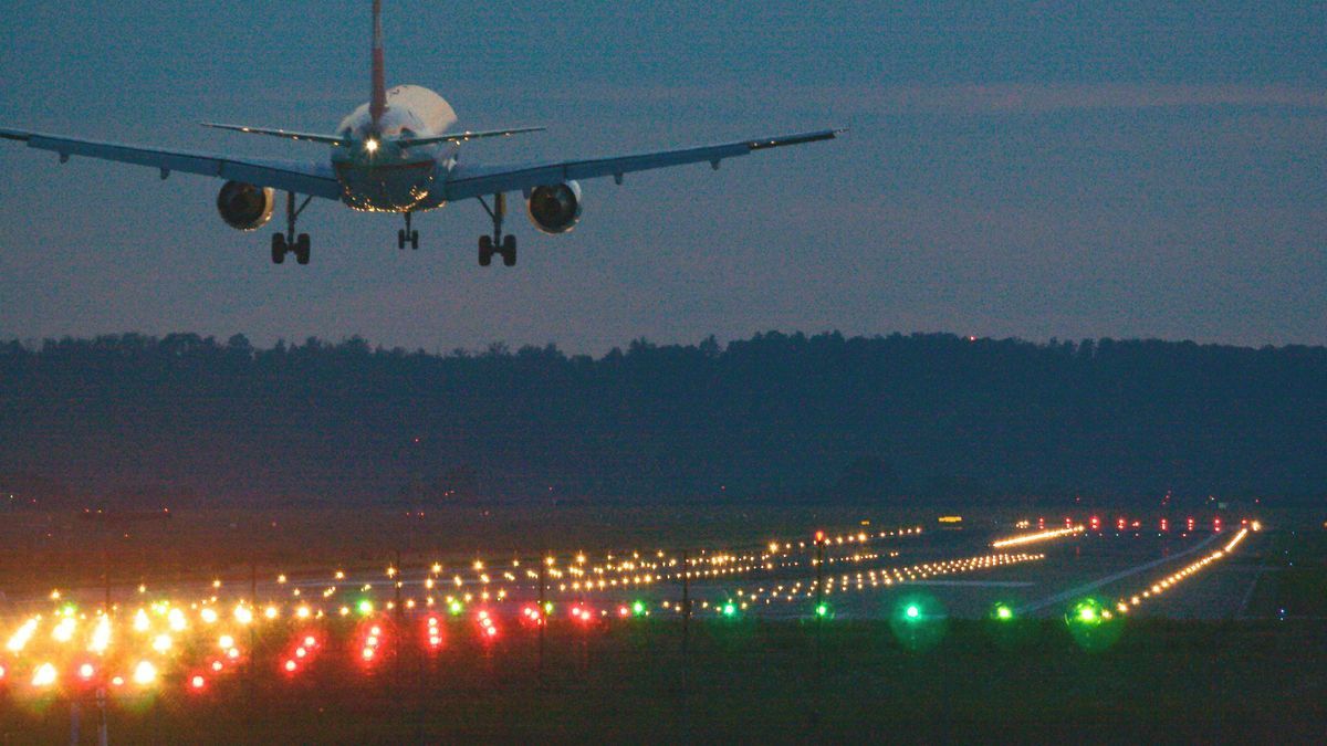 landendes flugzeug