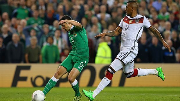 
                <strong>Qualifikation zur EM 2016</strong><br>
                Qualifikation zur EM 2016: Ein Unentschieden gegen Irland hätte für das sichere EM-Ticket gereicht. Durch die 0:1-Niederlage muss das Löw-Team bis zum letzten Spieltag zittern. ran.de zeigt, wann es für die deutsche Mannschaft schon zuvor so knapp war.
              