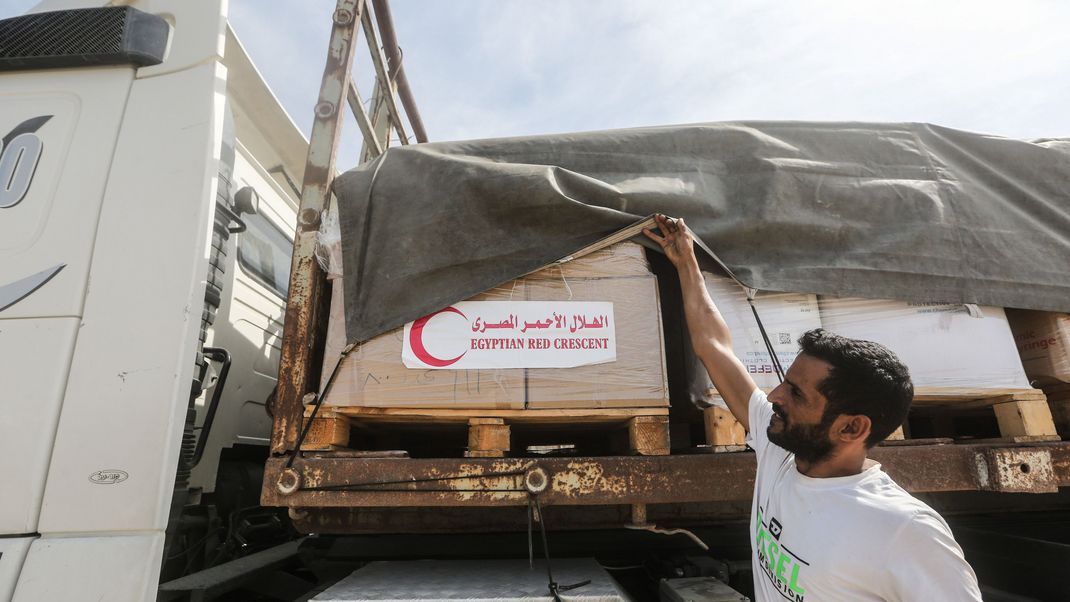 Die USA und Israel wollen weitere Lastwagen mit humanitärer Hilfe für den Gazastreifen liefern.