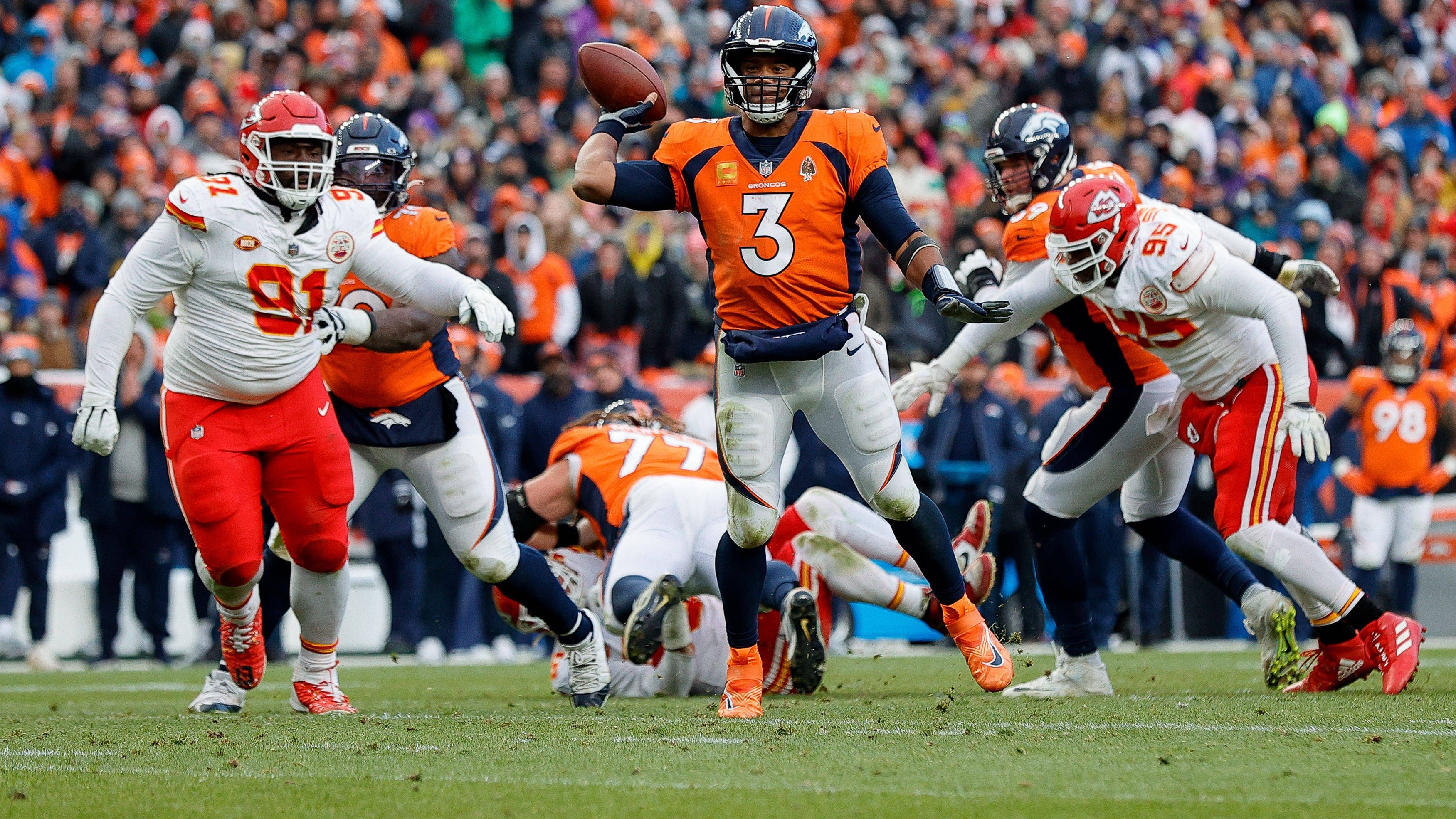 <strong>Gewinner: Russell Wilson (Denver Broncos)<br></strong>Der aber wohl größte Sieg des Spieltags, moralisch wie auch auf dem Platz, gelang den Denver Broncos und Quarterback Russell Wilson. 16 Mal in Folge mussten sie sich den Kansas City Chiefs geschlagen geben. Eine Serie, die ihresgleichen suchte und wie ein Fluch über dem Mile-High-Stadion schwebte.