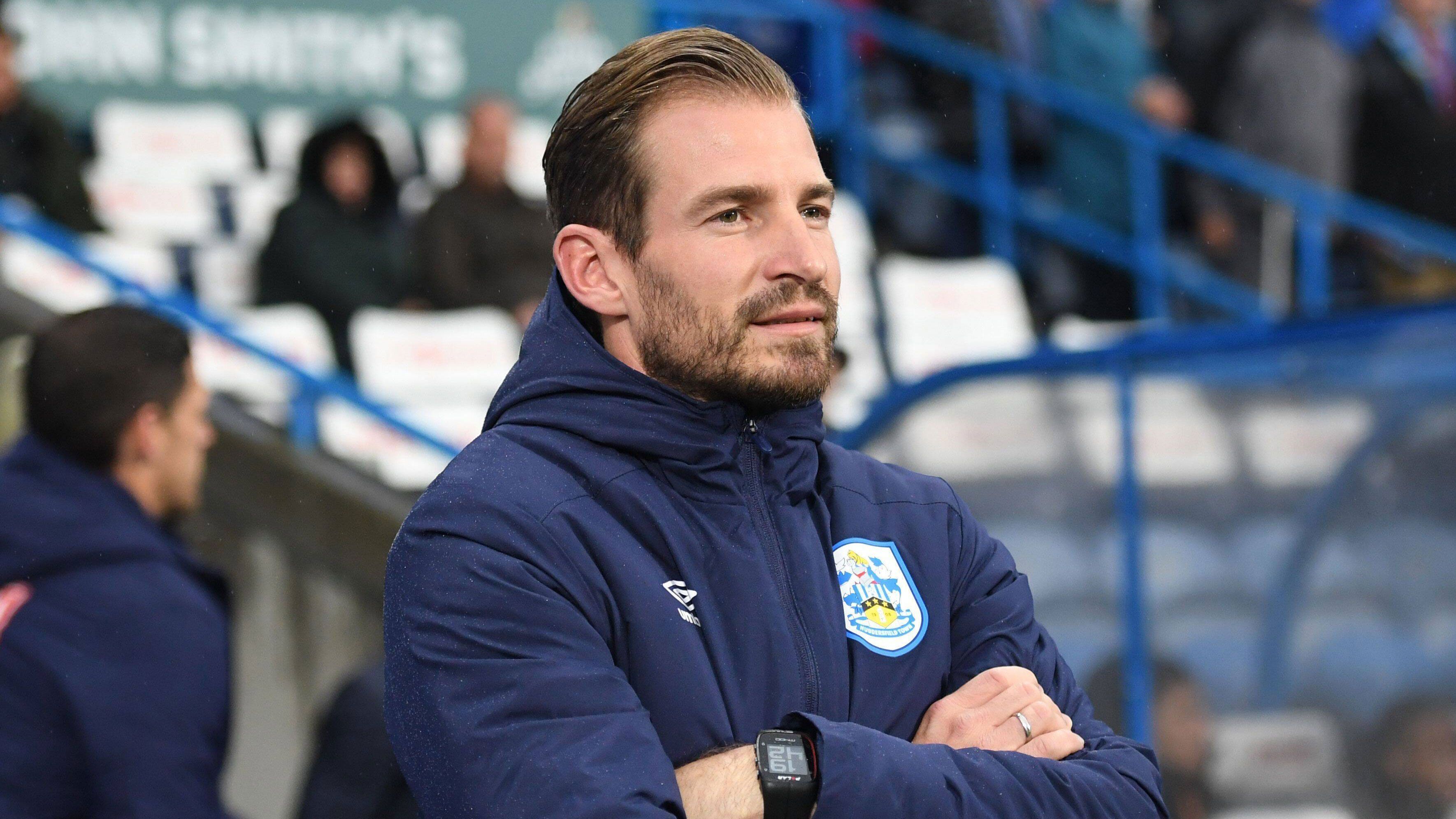 
                <strong>Jan Siewert</strong><br>
                &#x2022; Verein: Huddersfield Town<br>&#x2022; Zeitraum: 21. Januar 2019 - 16. August 2019<br>&#x2022; PL-Bilanz: 15 Spiele, ein Sieg, zwei Remis, zwölf Niederlagen<br>&#x2022; Punkteschnitt: 0,33 Punkte<br>
              