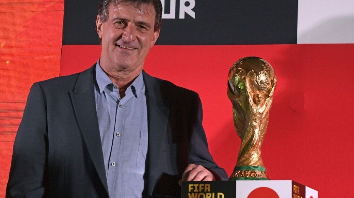 Bietet sich an: Mario Kempes