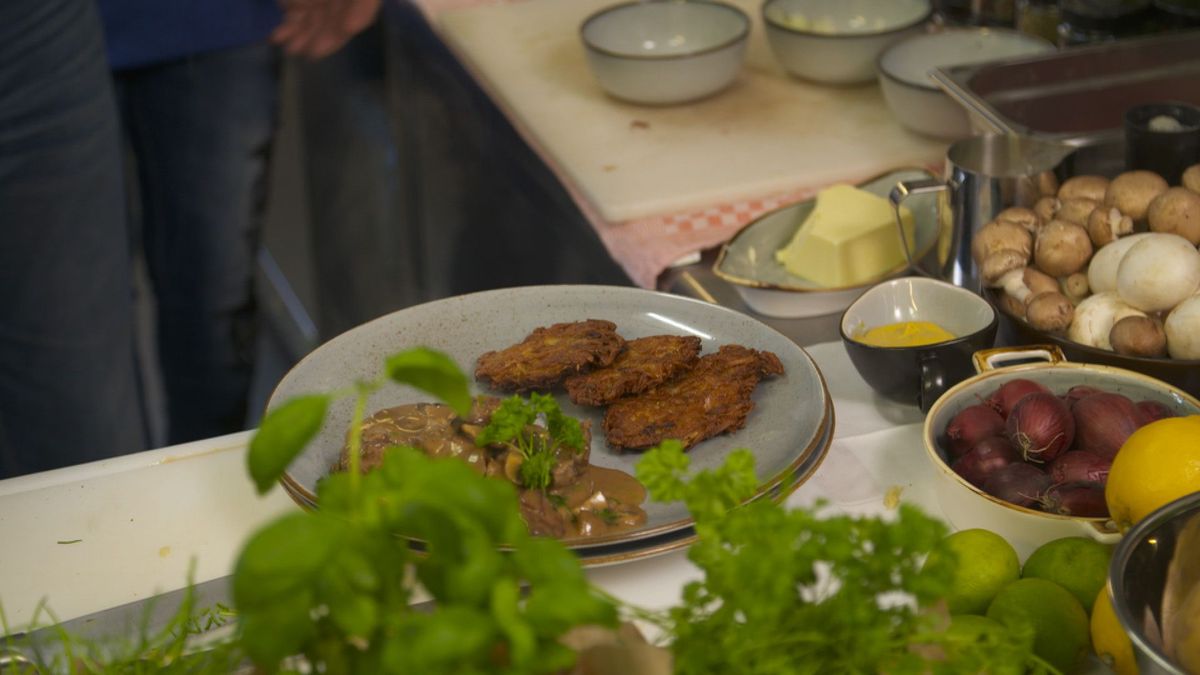 Reibeplätzchen und Geschnetzeltes