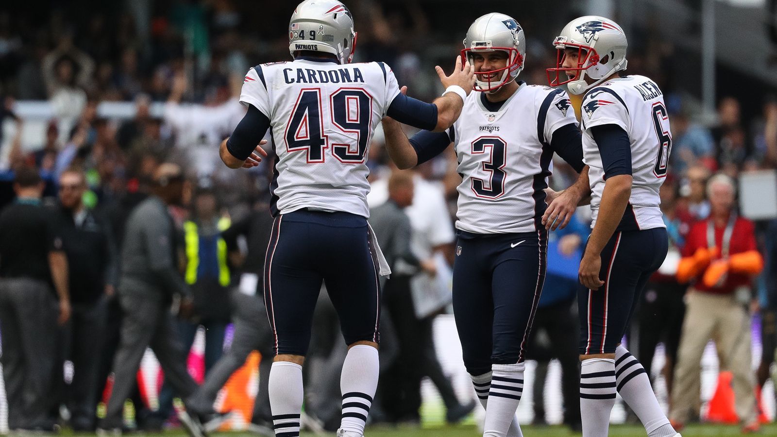<strong>Stephen Gostkowski - 62 Yards</strong><br>In der Höhe von Mexiko-Stadt erzielte Stephen Gostkowski für die New England Patriots am 19. November 2017 gegen die Oakland Raiders ein Field Goal aus 62 Yards.

