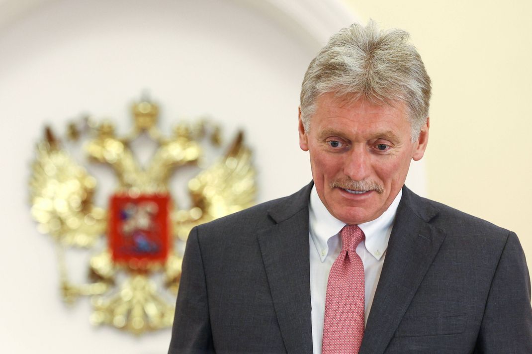 Dmitri Peskow blickt im Zuge des ukrainischen Angriffs auch in Richtung des Weißen Hauses.