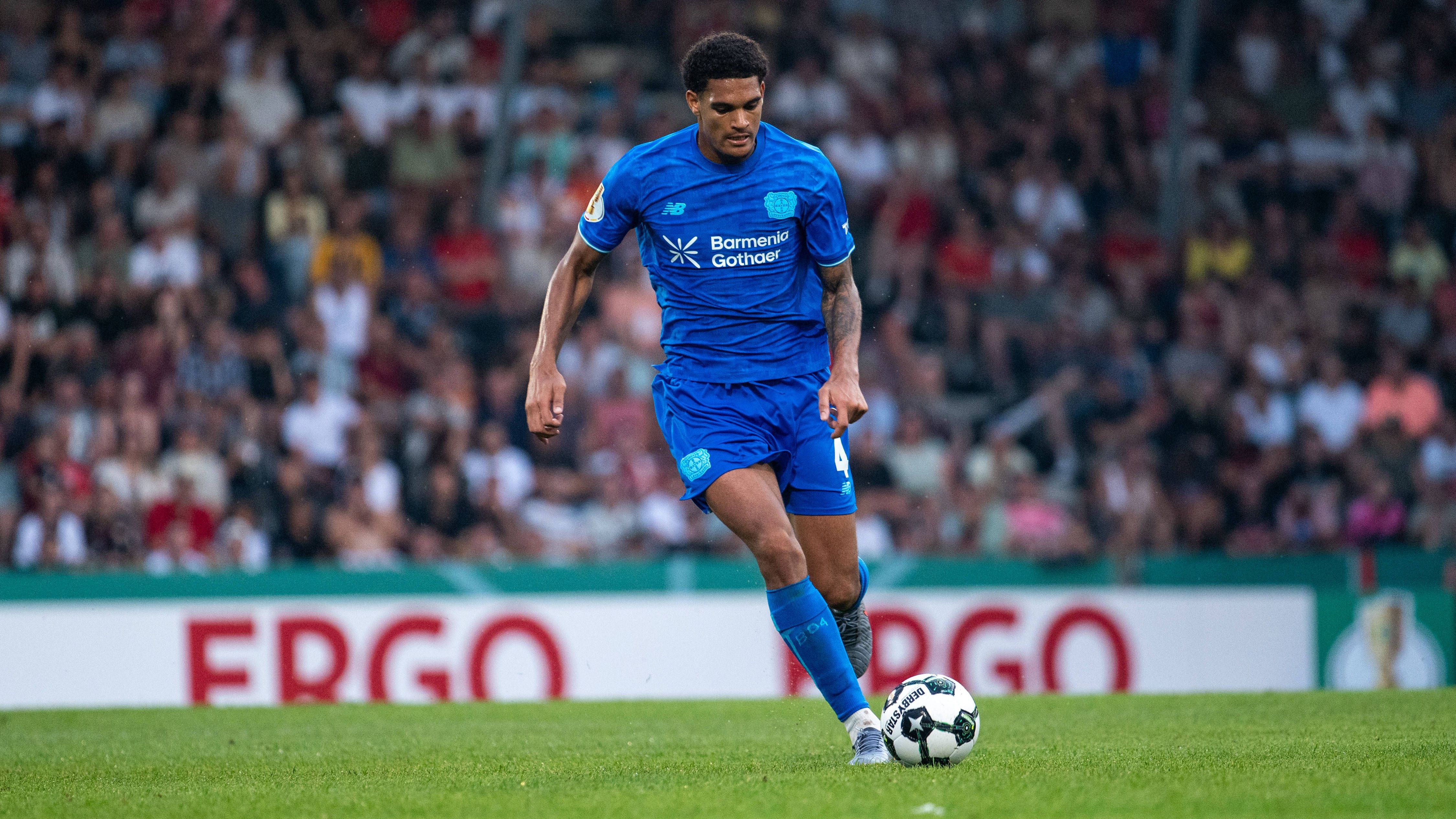 <em><strong>Das sind die wichtigsten Transfers aller Bundesliga-Teams</strong><br>Die Bundesliga steht vor der Tür! Kurz vor Saisonstart haben wir das Transferfenster der Bundesliga genau unter die Lupe genommen und den wichtigsten Transfer jedes Vereins gekürt. Dabei geht es nicht nur um hohe Ablösesummen, sondern auch um sportlichen Wert, Perspektive und die Rolle, die der jeweilige Neuzugang künftig einnehmen soll.</em>