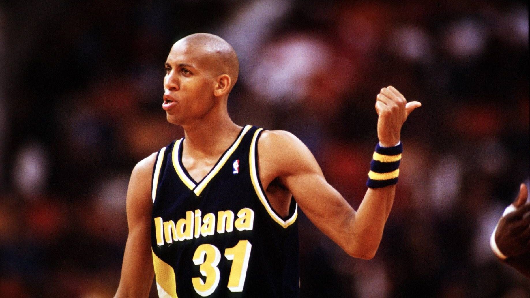 <strong>Platz 9: Reggie Miller - 12 Ejections</strong><br>Als unumstrittener Star in Indiana ging Reggie Miller keinem Konflikt aus dem Weg. Dies war ungewöhnlich für einen Star seines Kalibers. Miller stellte sich stets vor seine Teamkollegen, was in der einen oder anderen Auseinandersetzung endete.