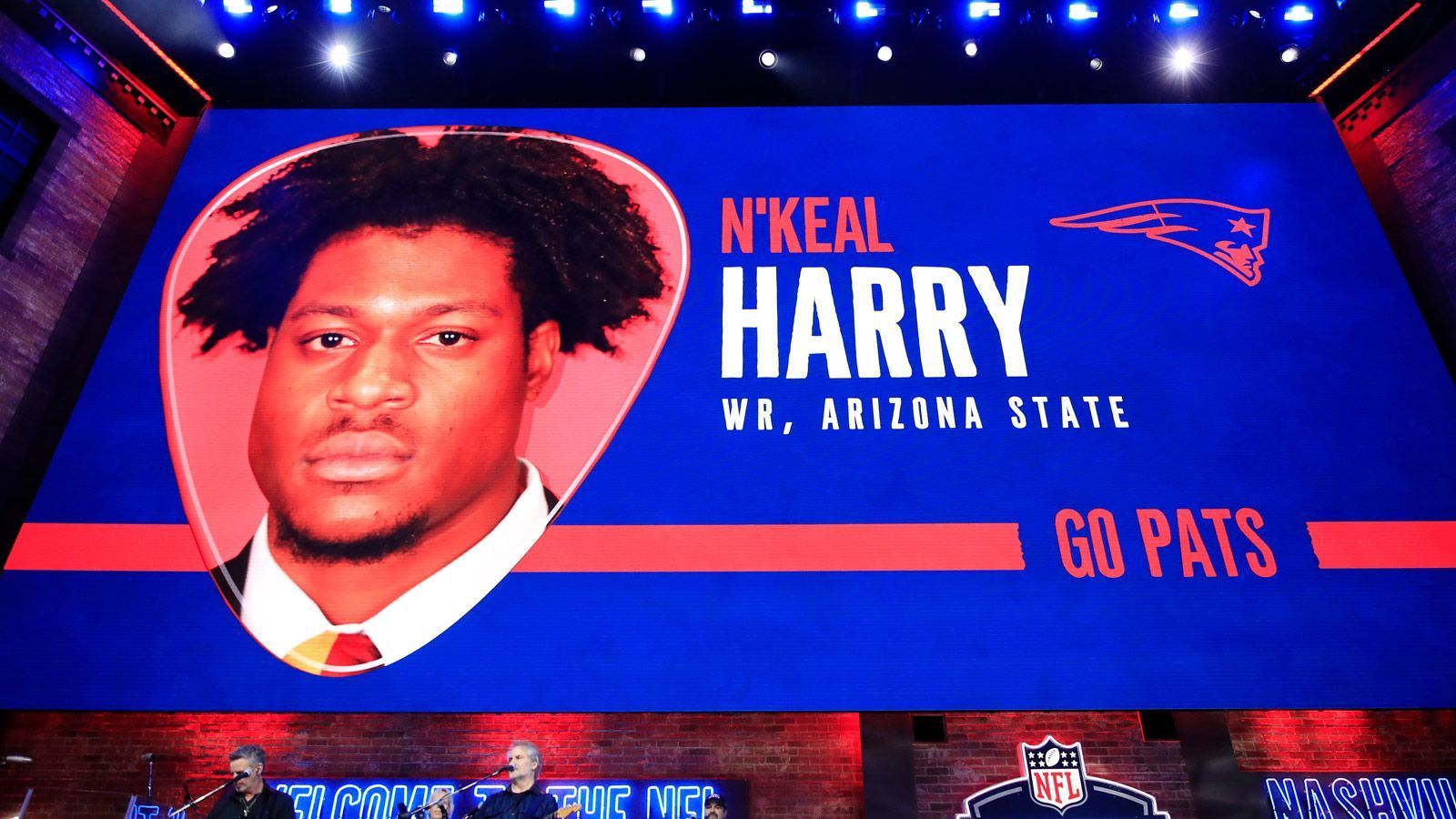 
                <strong>Draft Pick 32: New England Patriots</strong><br>
                Spieler: N'Keal HarryPosition: Wide ReceiverCollege: Arizona State
              