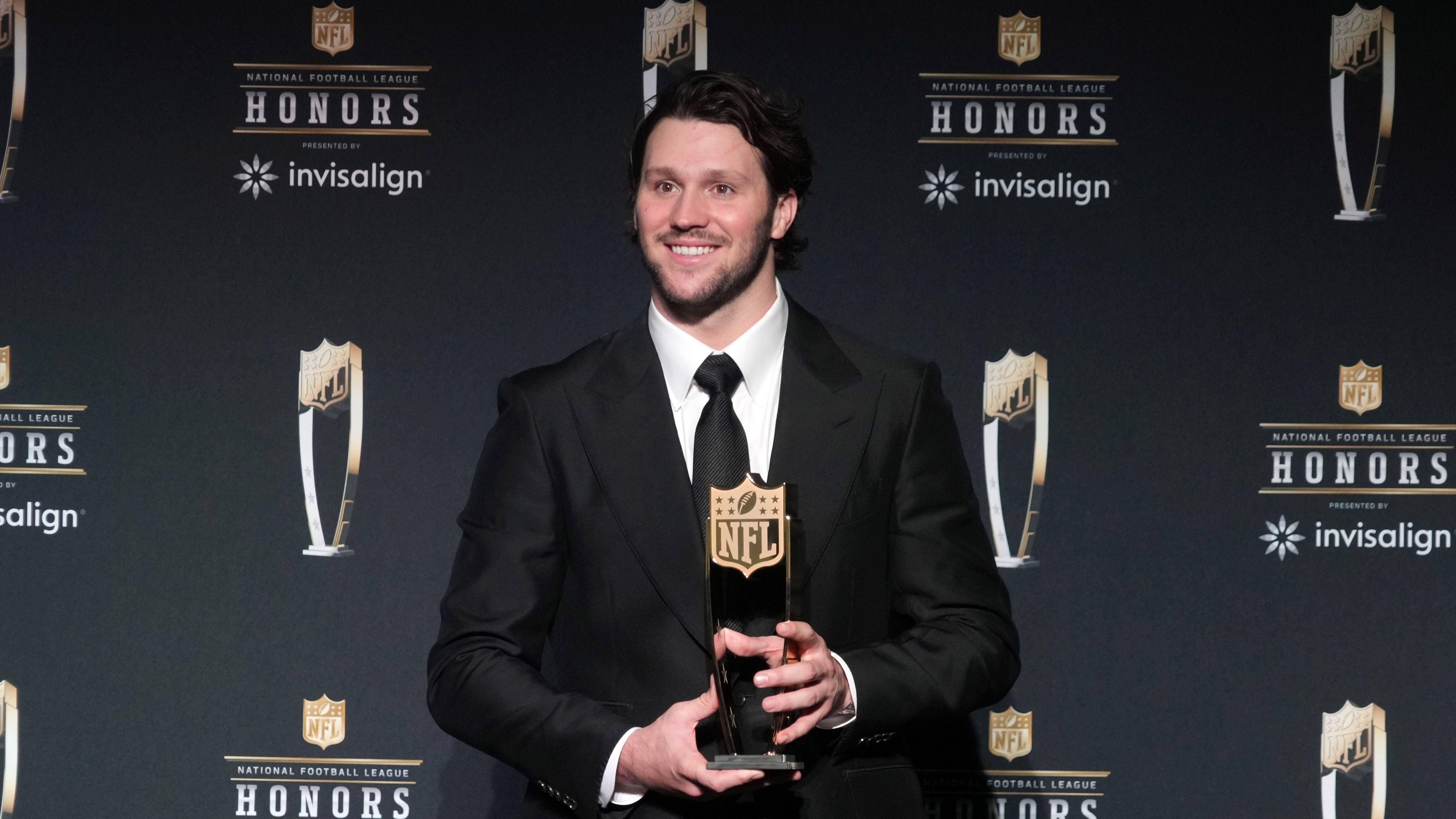 <strong>Die letzten Volltreffer beim Draft pro Team</strong><br>Der NFL-Draft 2025 ist beendet und wir schauen auf die letzten richtig erfolgreichen Picks der Teams. Wann hat ein Team zuletzt einen Spieler gedraftet, der später einen NFL-Award gewonnen hat. Ein Team hat noch keinen Preisträger gedraftet, bei einem anderen Team liegt es trotz Super-Bowl-Siegen über 40 Jahre zurück. (Quelle: pickinem, Stand: Mai 2025)