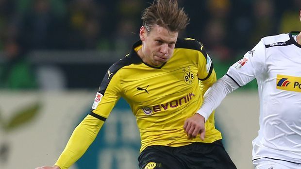 
                <strong>Lukasz Piszczek</strong><br>
                Lukasz Piszczek: Der Pole bot ein einziges Auf und Ab. Offensiv brachte er Aubameyang mit zwei blitzsauberen Pässen in exzellente Positionen, doch im Rückwärtsgang verlor er Johnson und Wendt zu häufig aus den Augen - auch beim Gladbacher 1:2 war Piszczek nicht im Bilde. ran-Note: 4
              