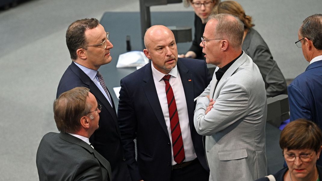 Die Spitzen der Koalitionsfraktionen wollen in Würzburg die Weichen für ihre Zusammenarbeit in der zweiten Jahreshälfte stellen. (Archivbild)