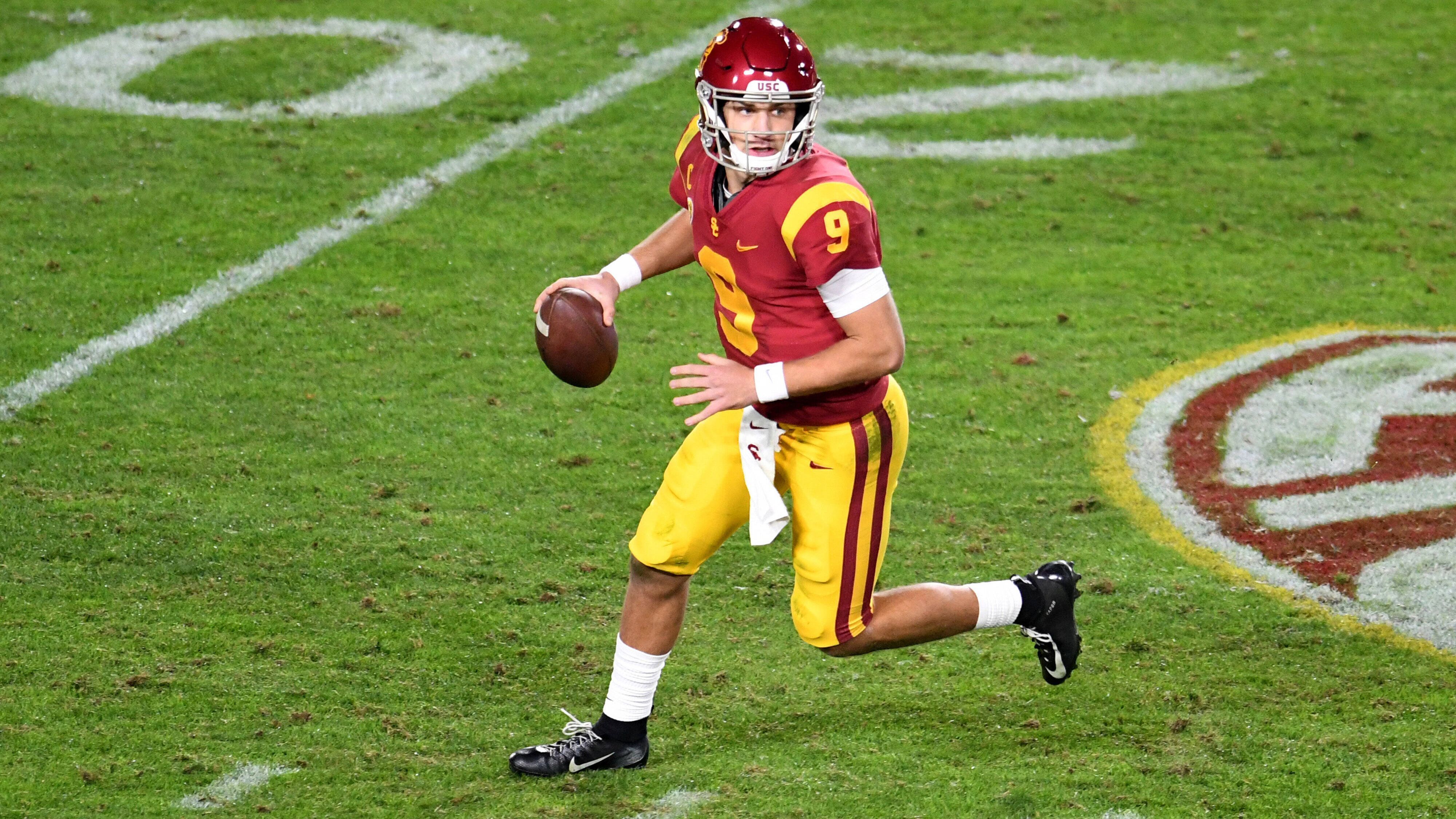 
                <strong>4. Kedon Slovis</strong><br>
                Position: Quarterback (USC Trojans) - Quote: 9 (bei einem Einsatz von 10 Dollar gewinnt man 90 Dollar)
              