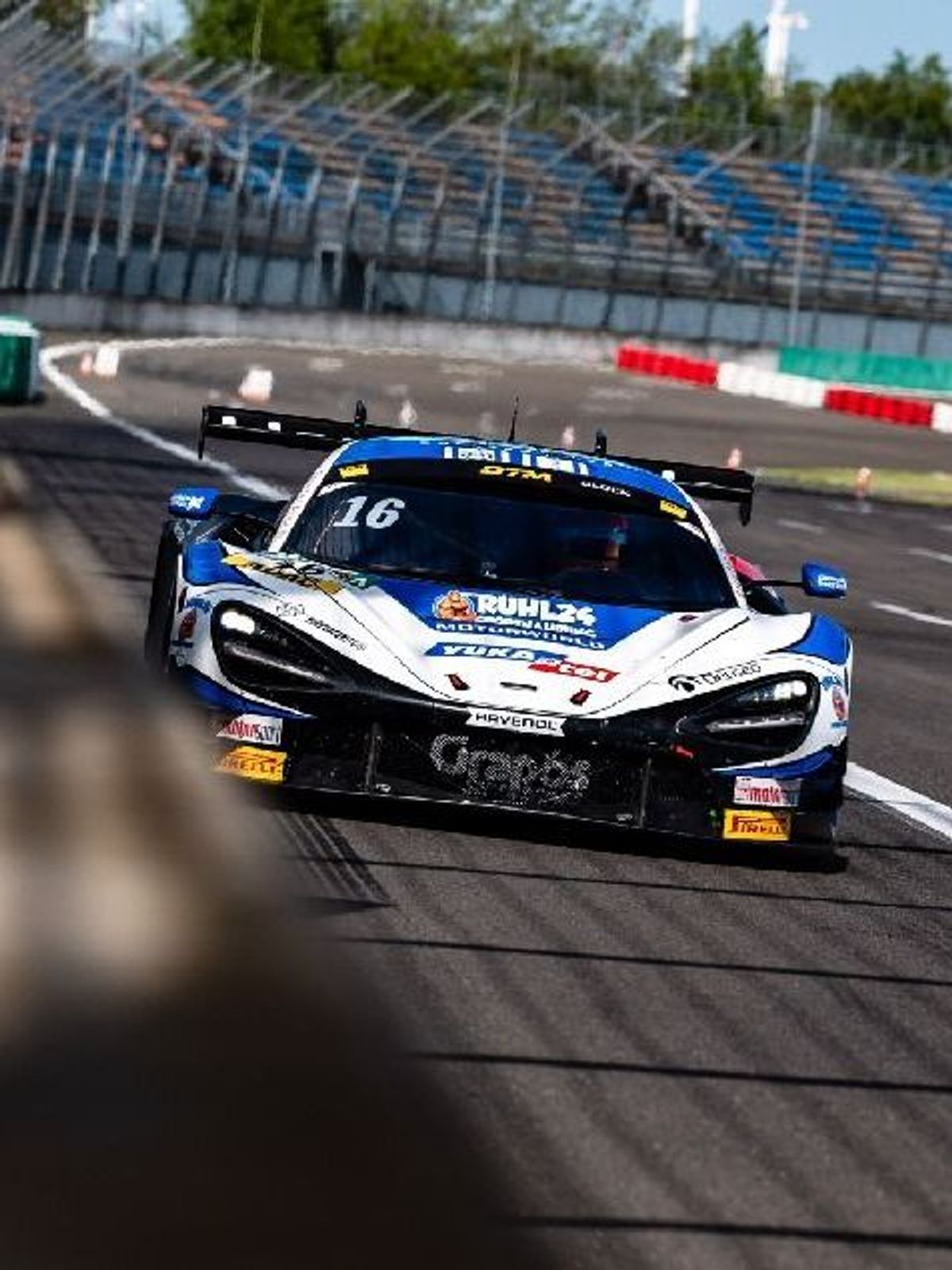 Der Lausitz-Test ergab, dass sich Glocks McLaren weiter ungewöhnlich verhält