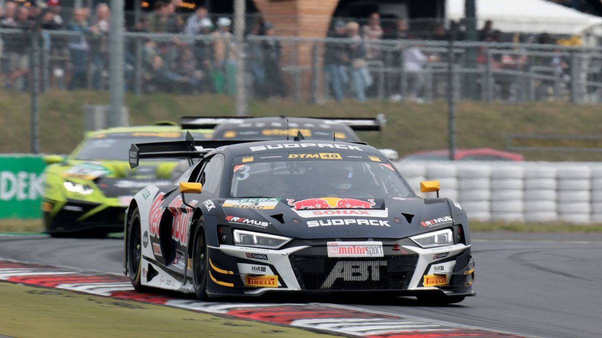 Kelvin van der Linde (ZA) (Abt Sportsline - Audi R8 LMS GT3 Evo2) beim DTM-Lauf auf dem Nürburgring. Copyright Thomas Pakusch *** Kelvin van der Linde ZA Abt Sportsline Audi R8 LMS GT3 Evo2 at the ...