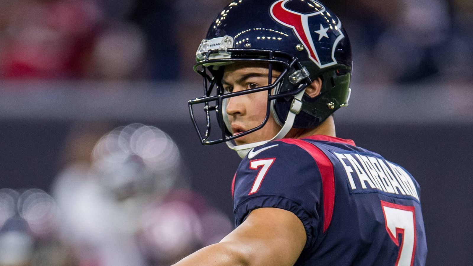 
                <strong>Ka'imi Fairbairn</strong><br>
                Texans-Kicker Ka'imi Fairbairn patzte ebenfalls bei einem Field-Goal-Versuch, bei ihm waren es satte 54 Yards. Die Texans verloren am Ende gegen die Tennessee Titans 17:20.
              