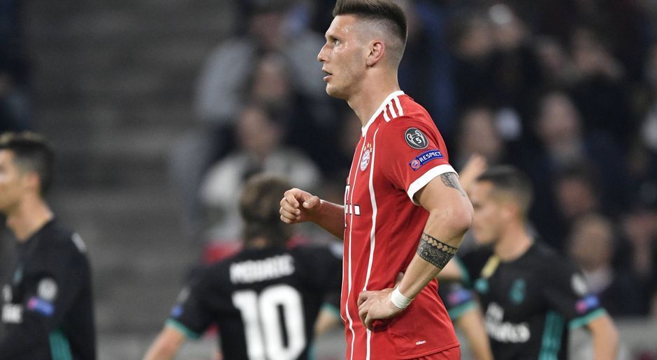 
                <strong>Niklas Süle (FC Bayern)</strong><br>
                Ab der 34. Minute für den maladen Boateng in der Partie, führt sich der baumlange Verteidiger gleich richtig gut ein - er gewinnt ein Laufduell gegen Cristiano Ronaldo. Dafür gibt es Szenenapplaus von den Bayern-Fans. Auch danach äderst souverän und abgeklärt. ran-Note: 3
              