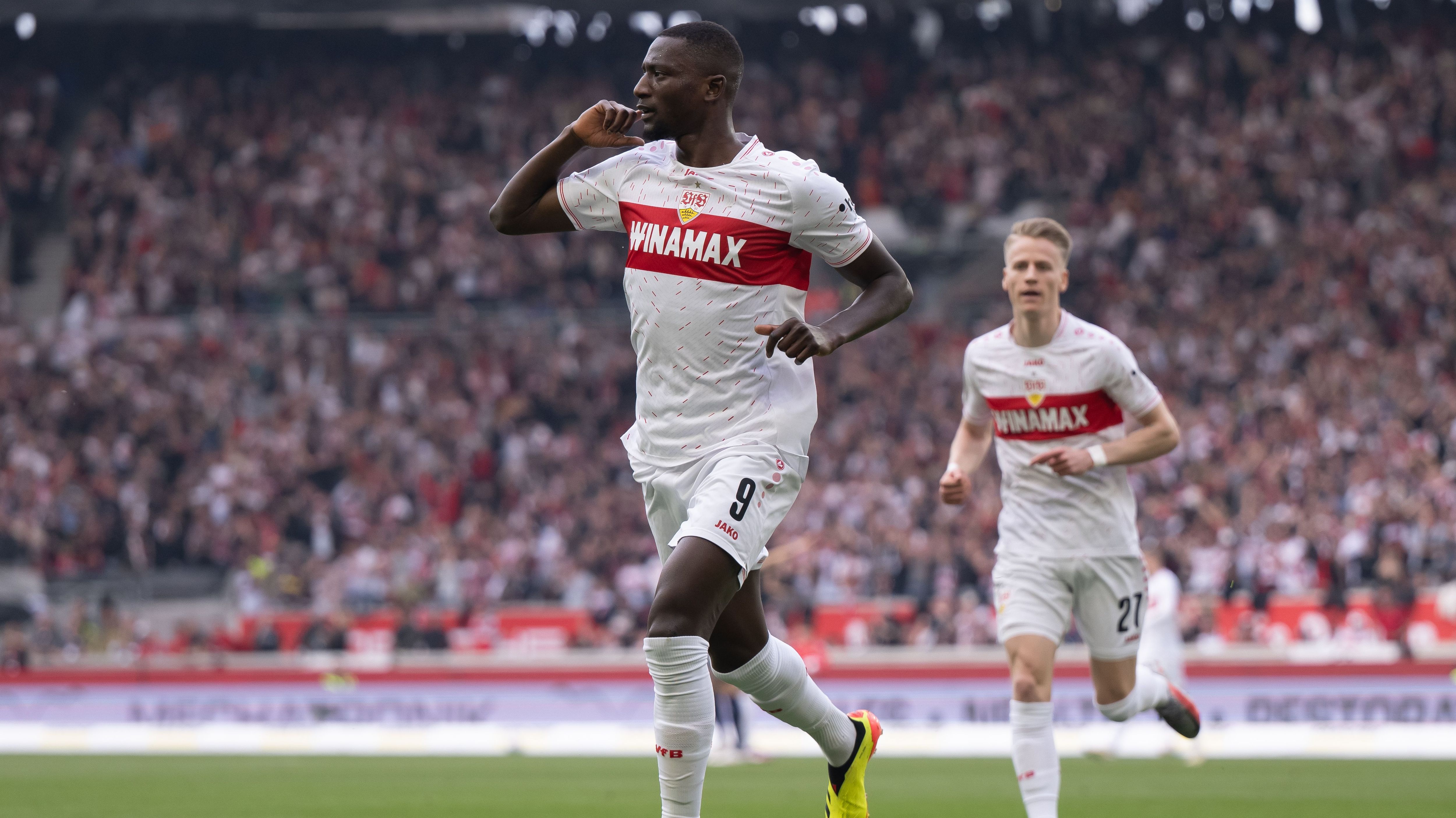 <strong>Serhou Guirassy (VfB Stuttgart)</strong><br>Schon länger wird über ein Interesse des BVB an Serhou Guirassy berichtet, laut "Sport Bild" wurde es in der jüngeren Vergangenheit immer konkreter. Der Angreifer kann Stuttgart wohl aufgrund einer Ausstiegsklausel für kolportierte 18 Millionen Euro verlassen.