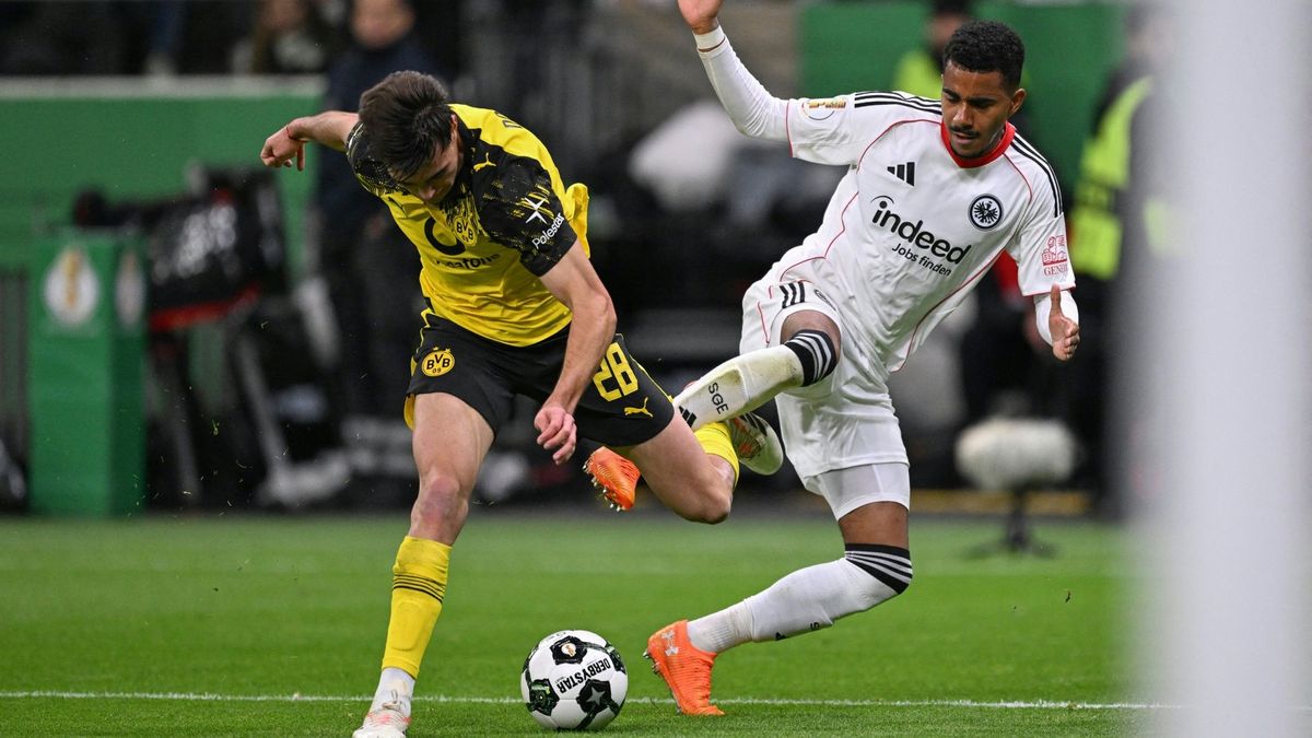 Enger Pokalfight zwischen Frankfurt und Dortmund