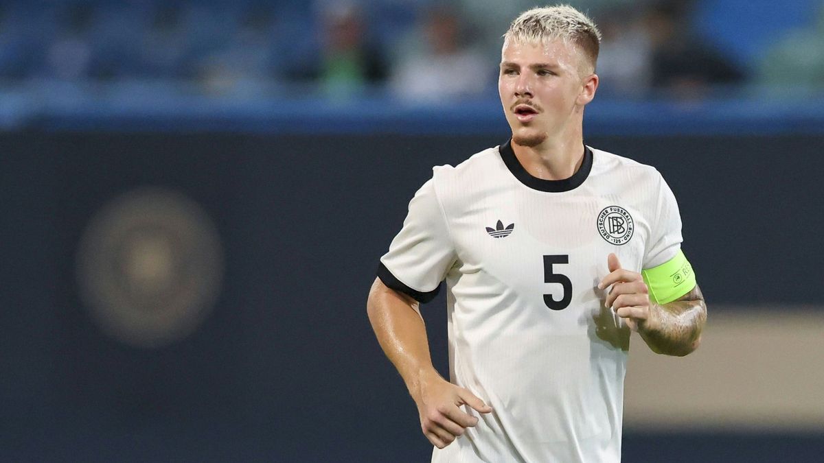 Finn Jeltsch als U21-Kapitän im September gegen Lettland