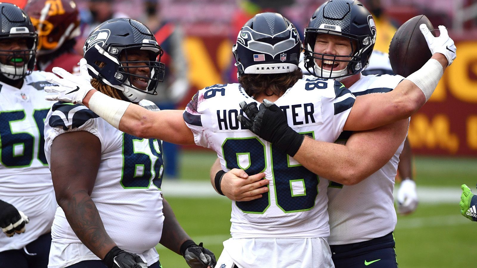 
                <strong>Platz 15: Seattle Seahawks (Teamstärke: 82)</strong><br>
                &#x2022; Defense-Wertung: 77 - <br>&#x2022; Offense-Wertung: 85 <br>
              