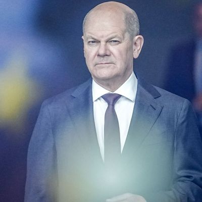 Olaf Scholz ist unbeliebtester Regierungschef der westlichen Welt