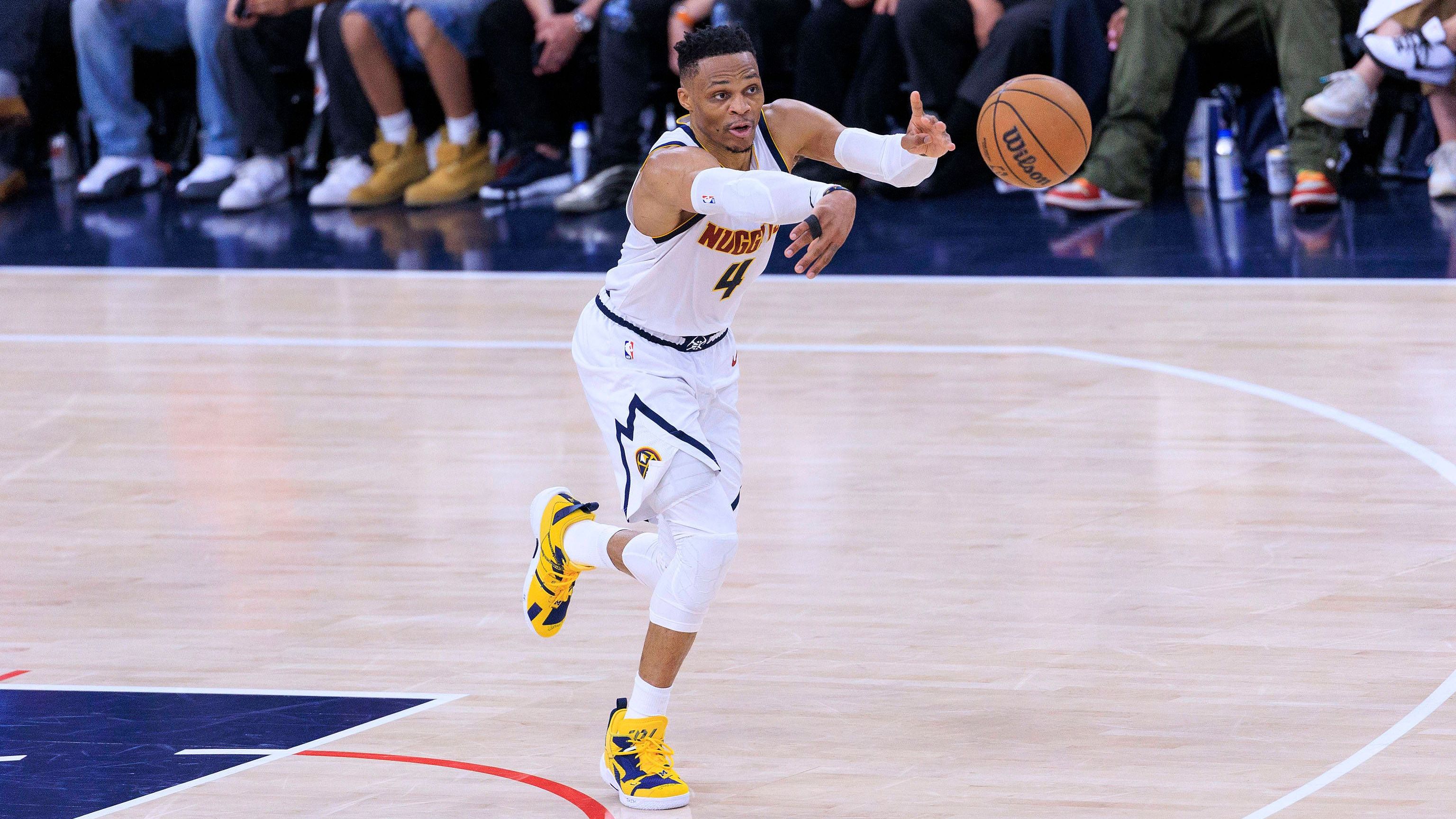 <strong>Russell Westbrook (zuletzt Denver Nuggets/UFA)</strong><br>In seiner Prime war er eine wahre Triple-Double-Maschine und wohl der athletischste Point Guard seiner Generation. Mittlerweile ist der 36-jährige Westbrook zwar nicht mehr ganz so explosiv, kann aber dank seiner Erfahrung immer noch ein mehr als solider Backup-Point-Guard sein.