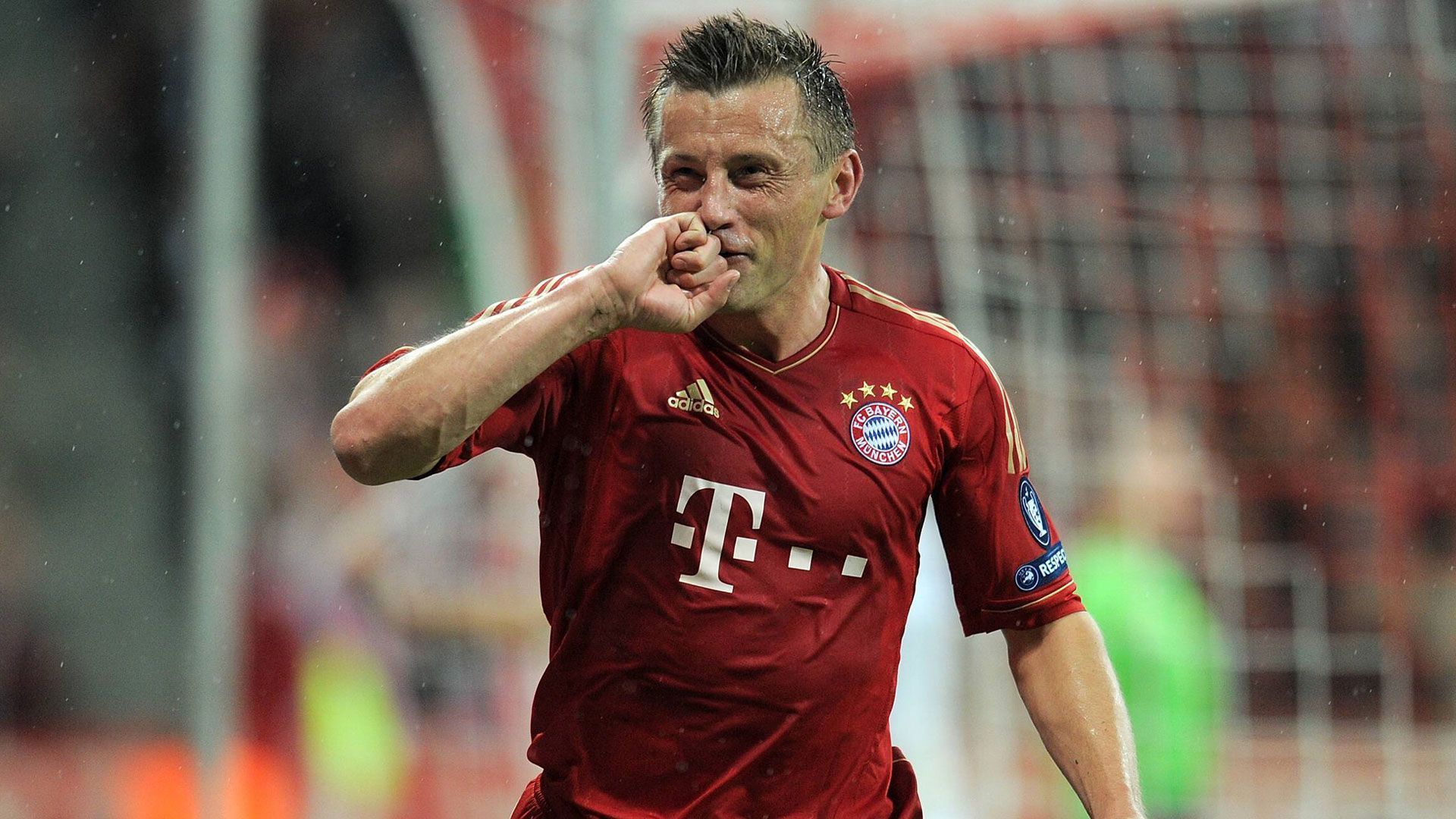 
                <strong>Ivica Olic</strong><br>
                Wechsel zur Saison: 2012/13 -Pflichtspiele für den FC Bayern: 80 -Pflichtspieltore für den FC Bayern: 23 -Aufnehmender Verein: VfL Wolfsburg
              