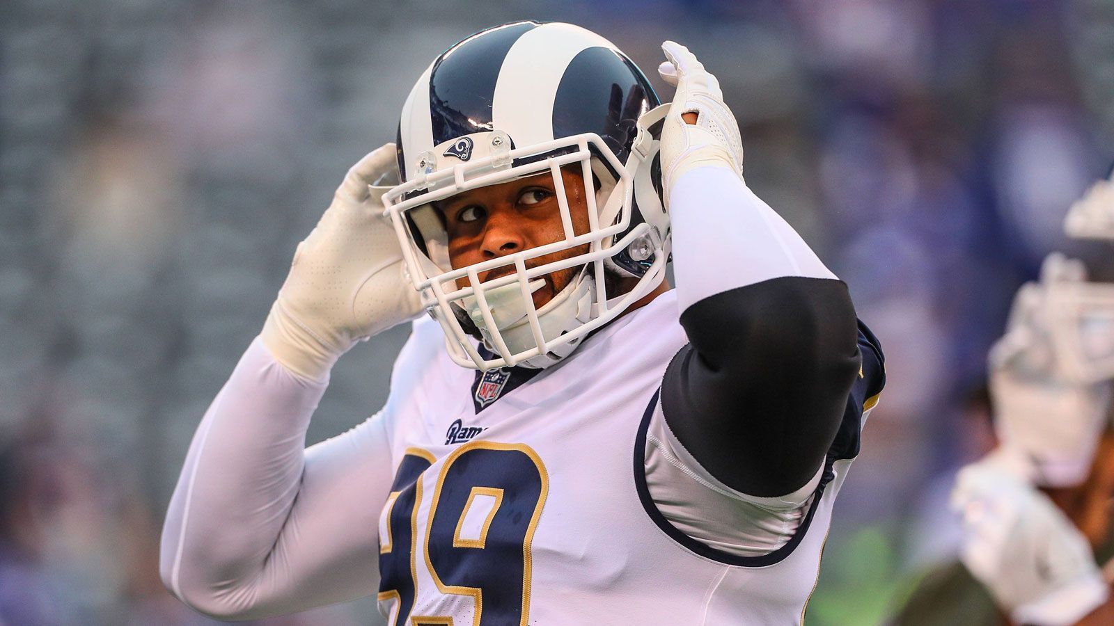 
                <strong>Platz 5: Aaron Donald</strong><br>
                Jahresgehalt: 22,5 Millionen US-DollarLos Angeles RamsDefensive Tackle
              