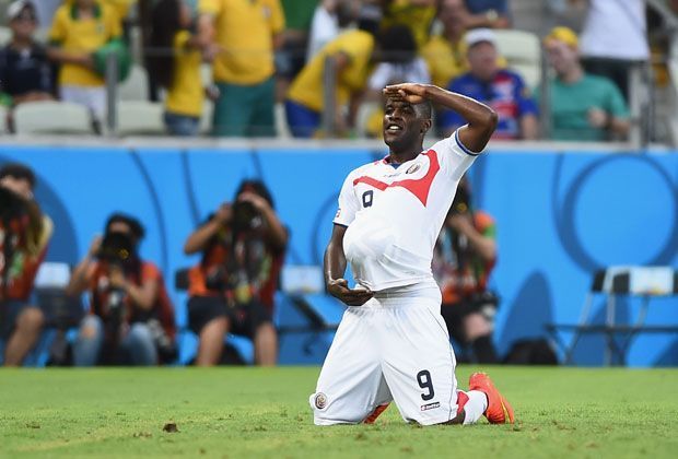 
                <strong>Uruguay vs. Costa Rica (1:3) - Campbells Baby-Bauch</strong><br>
                Joel Campbell feiert sein Tor zum 1:1-Ausgleich mit einem Gruß an seine schwangere Freundin.
              