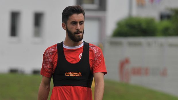 
                <strong>Yunus Malli</strong><br>
                Yunus Malli kam 2011 ablösefrei von Borussia Mönchengladbach und ist bei den Mainzern inzwischen Leistungsträger. In der vergangenen Saison schoss er elf Tore, sein aktueller Marktwert beträgt laut "transfermarkt.de" zehn Millionen Euro.
              